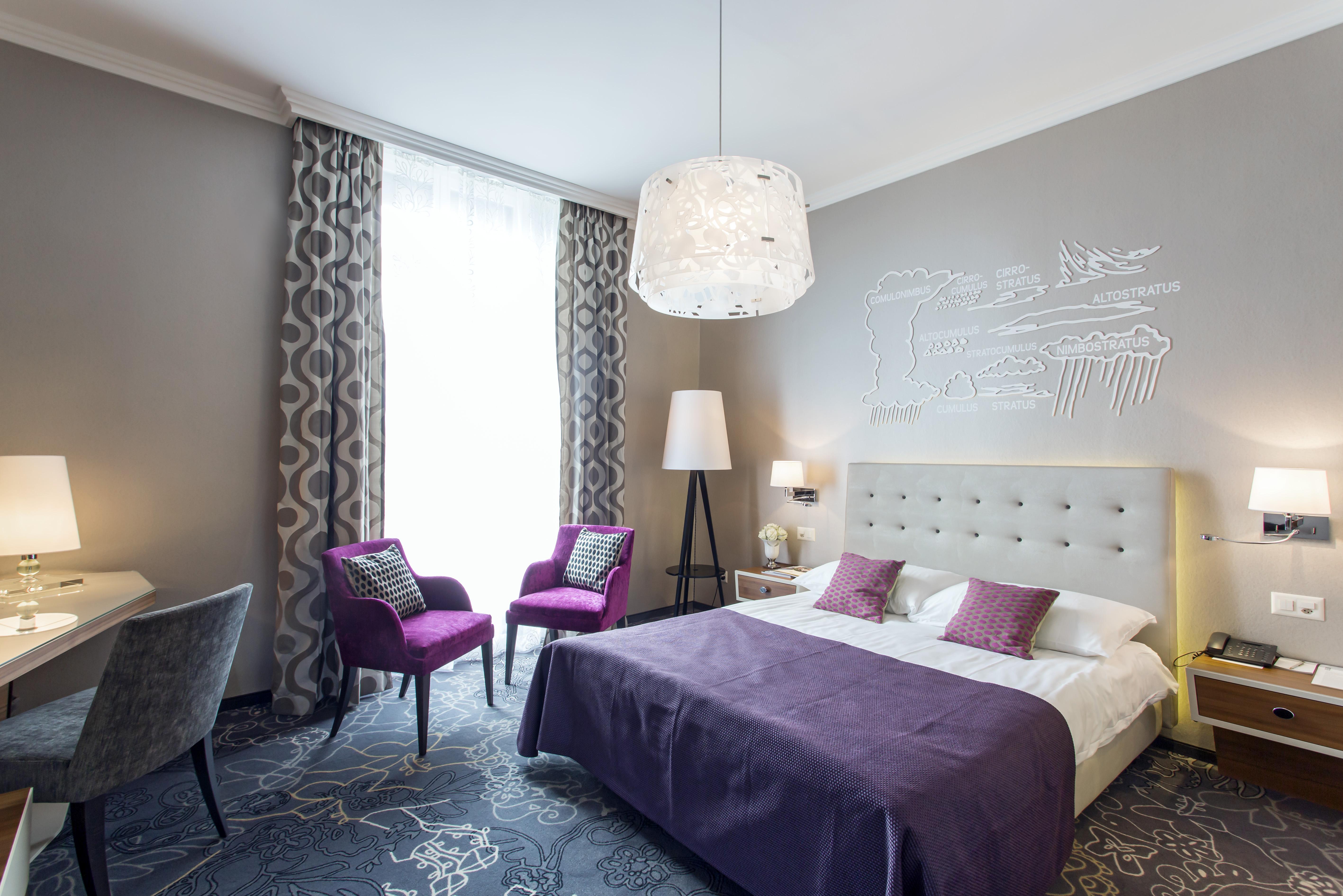 Hotel Schweizerhof Luzern Экстерьер фото A room at the Hotel de l'Europe