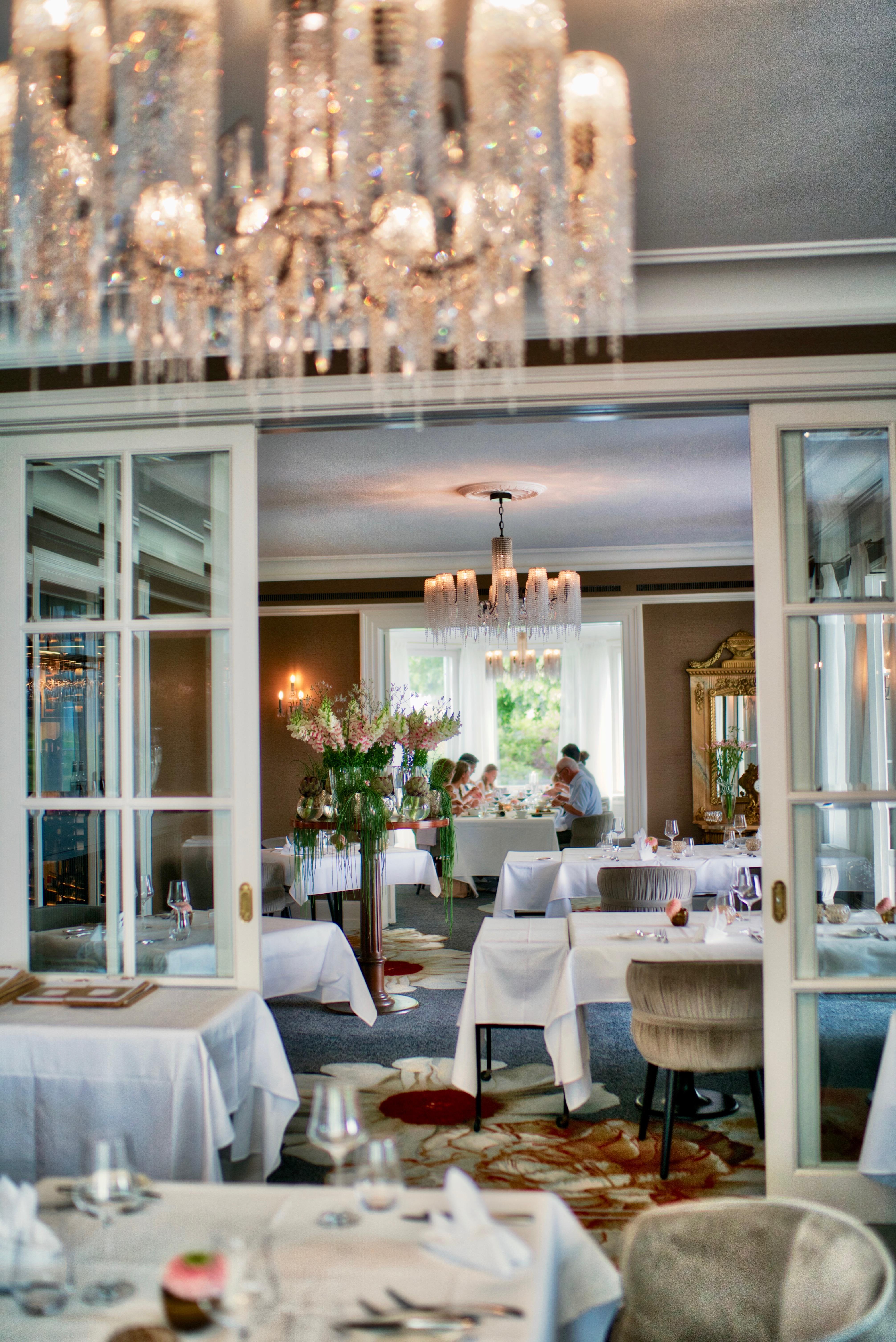 Hotel Schweizerhof Luzern Экстерьер фото Restaurant "Le Grand Véfour"