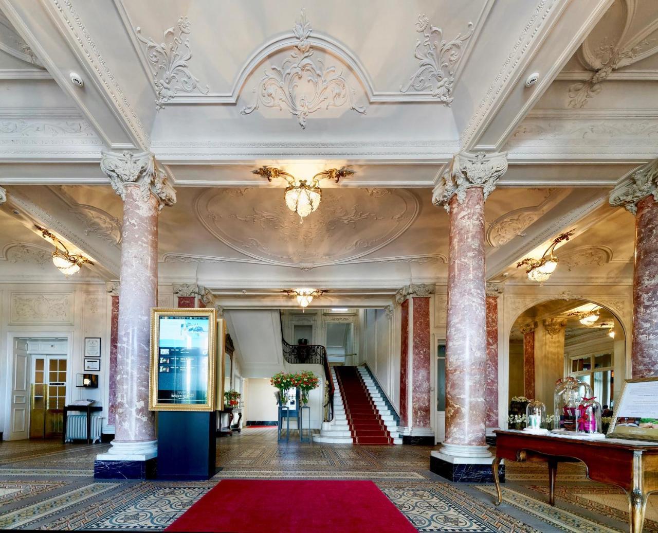 Hotel Schweizerhof Luzern Экстерьер фото Interior of the hotel